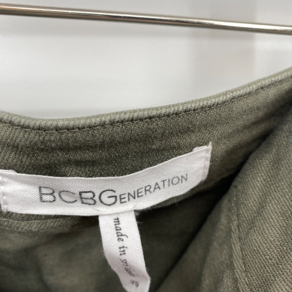 BCBGeneration Skirt Size 8 or 29 - Picture 4 of 7